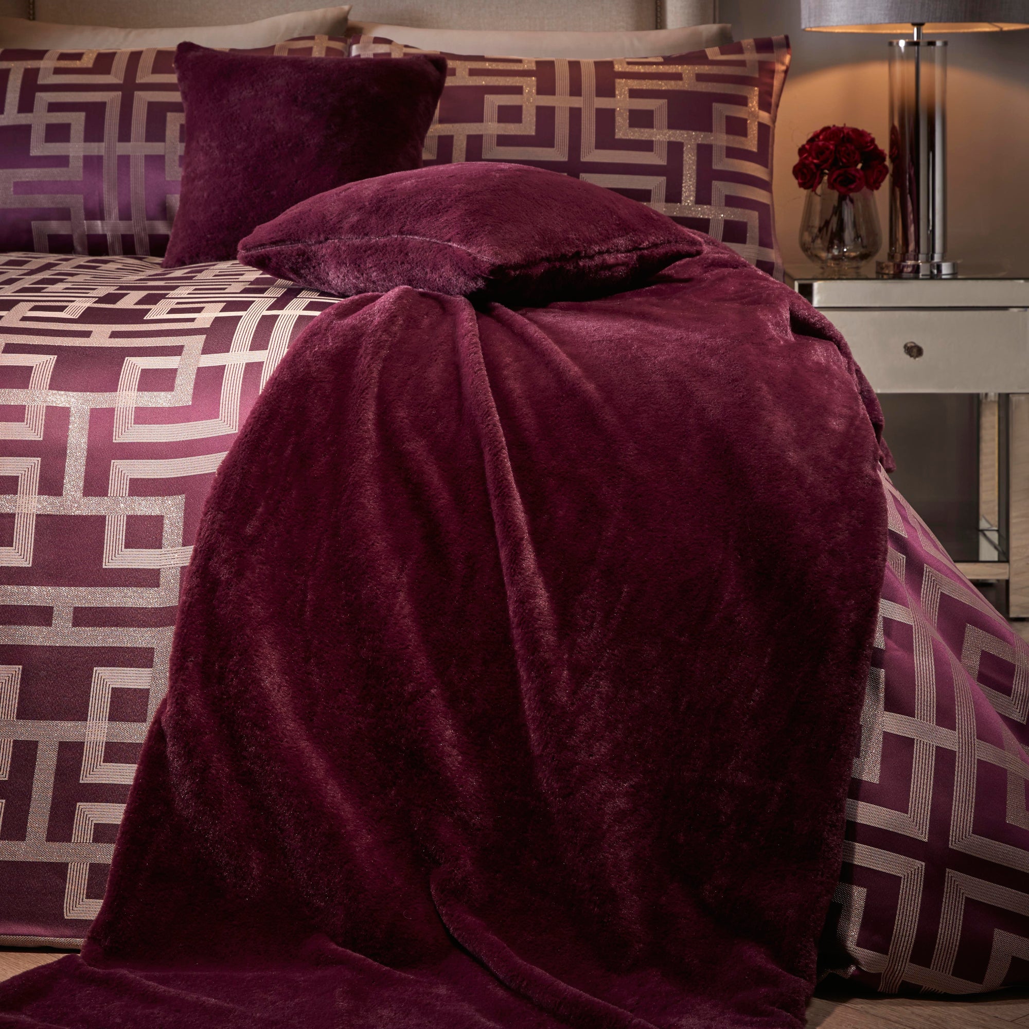 Bedspread Lucie by Soiree in Damson
