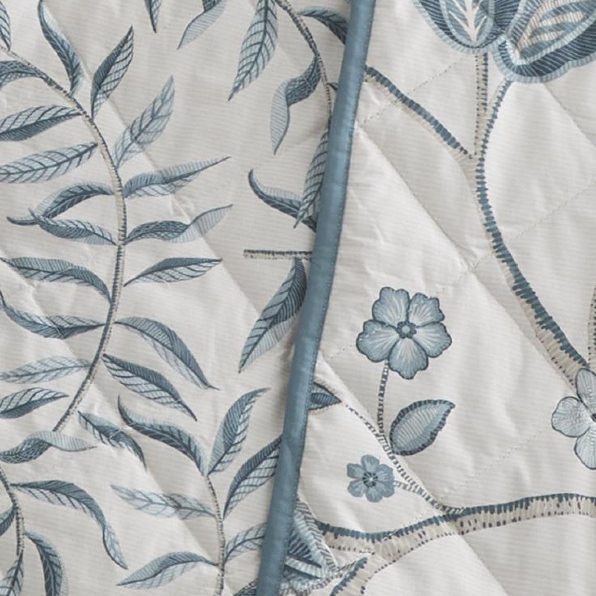 Bedspread Samira by Dreams And Drapes Design in Teal