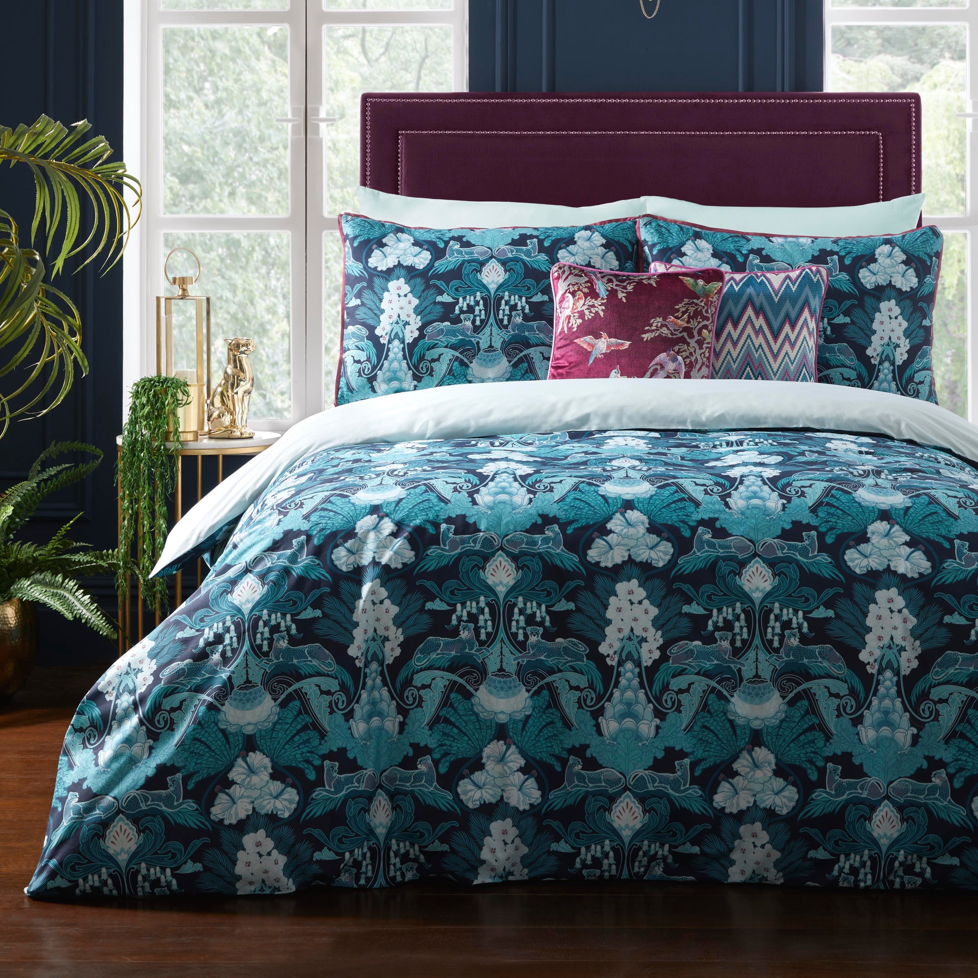 Duvet Cover Set Suburban Jungle by Laurence Llewelyn-Bowen in Navy