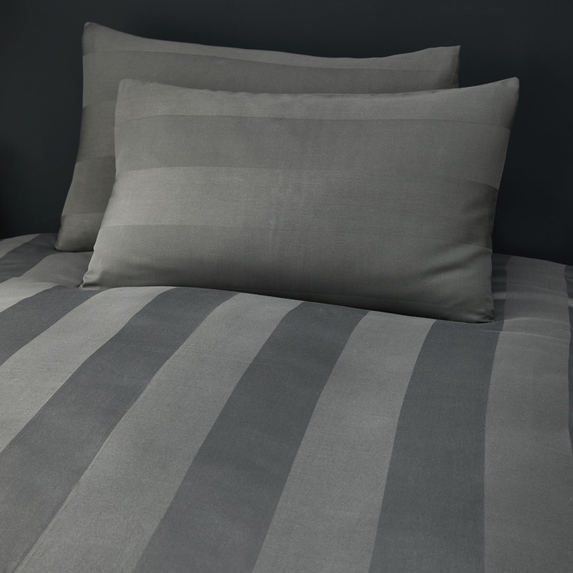 Duvet Cover Set Capri by Appletree Boutique in Charcoal
