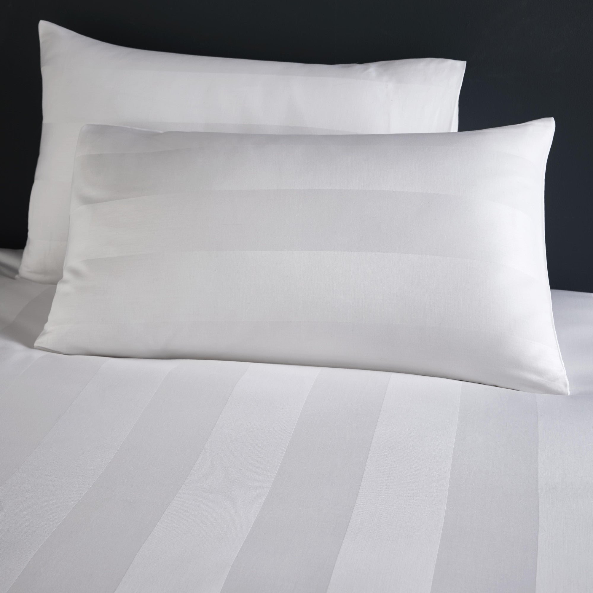 Duvet Cover Set Capri by Appletree Boutique in White