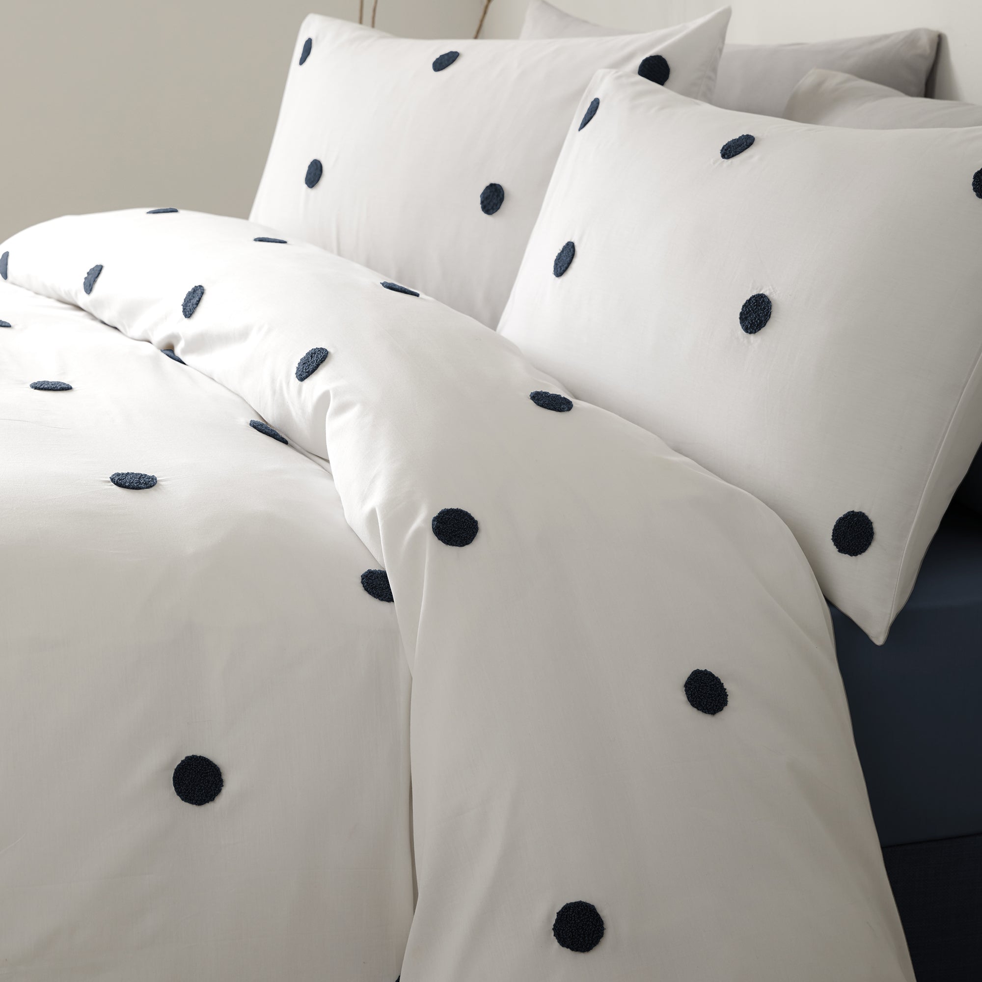 Dot Garden - 100% Cotton Duvet Cover Set in White & Navy - by Appletree Boutique