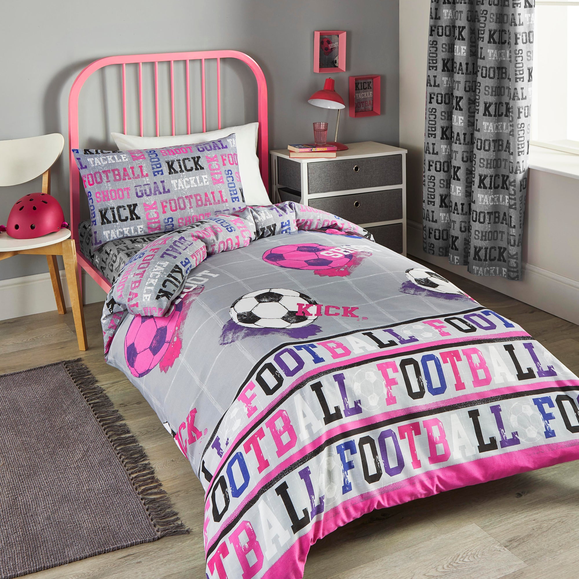 Duvet Cover Set Football by Bedlam in Pink