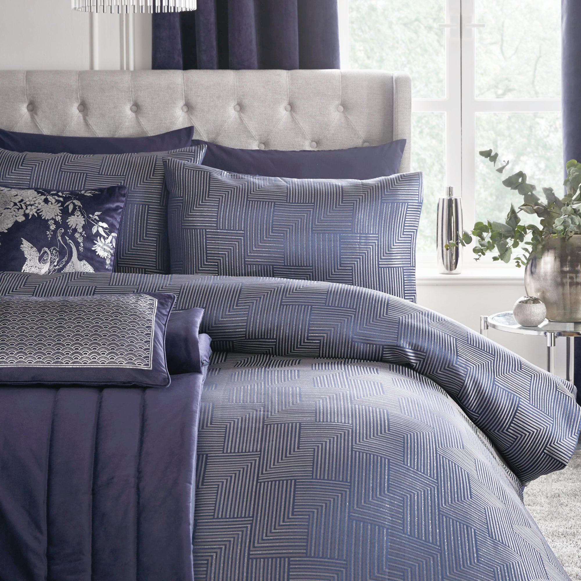 Duvet Cover Set Palladio by Laurence Llewelyn-Bowen in Navy