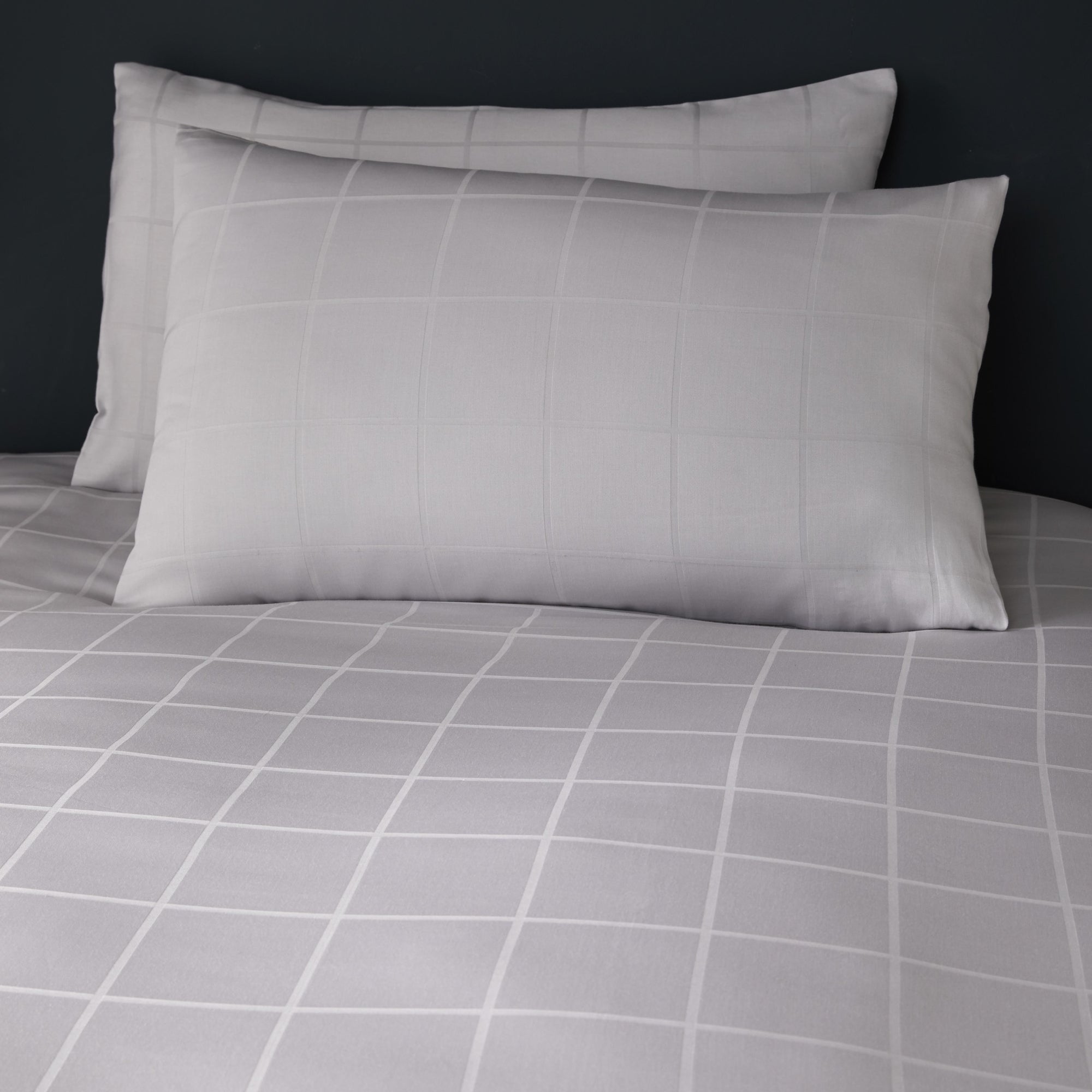 Duvet Cover Set Sorelle by Appletree Boutique in Silver