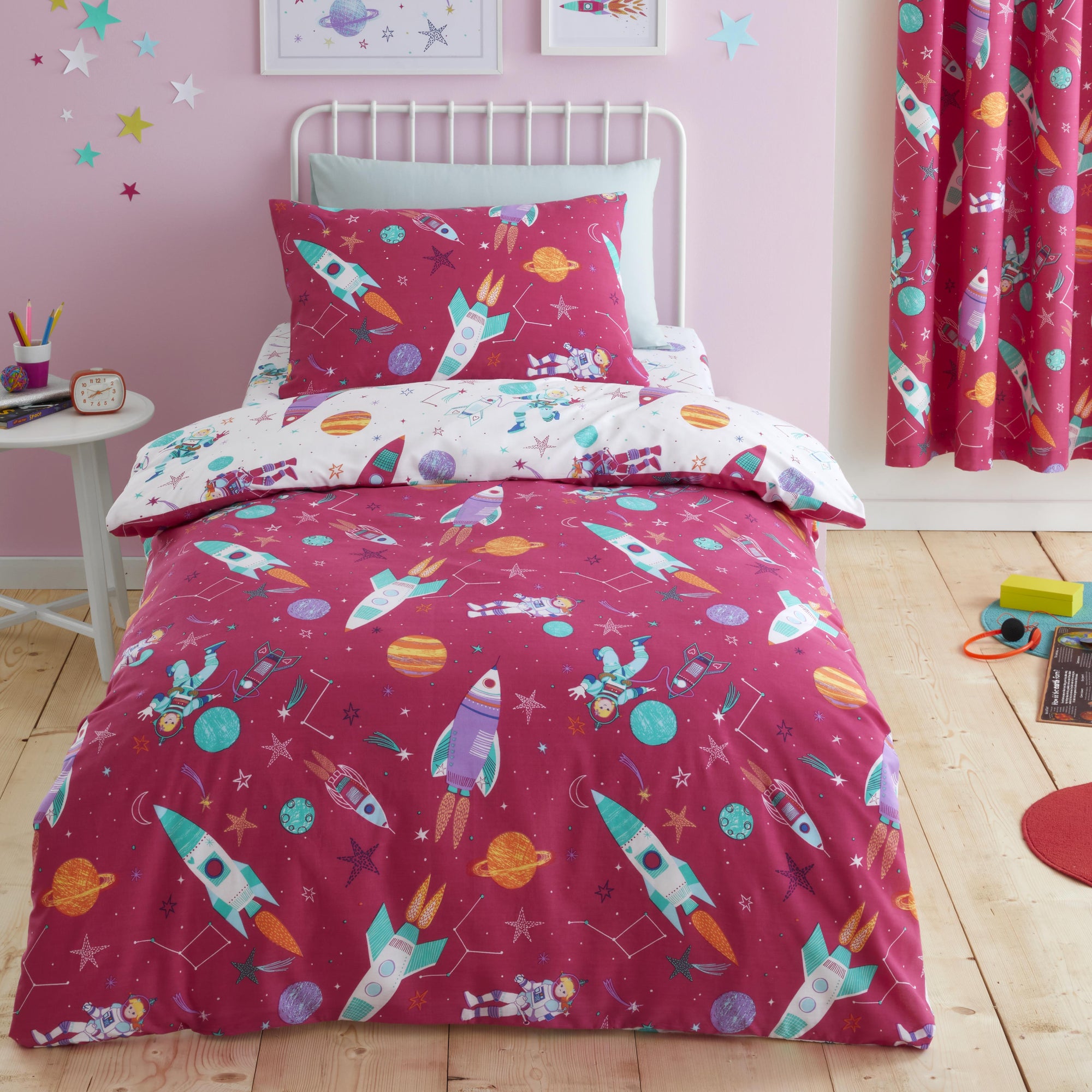 Duvet Cover Set Super Sonic Girls by Bedlam in Pink