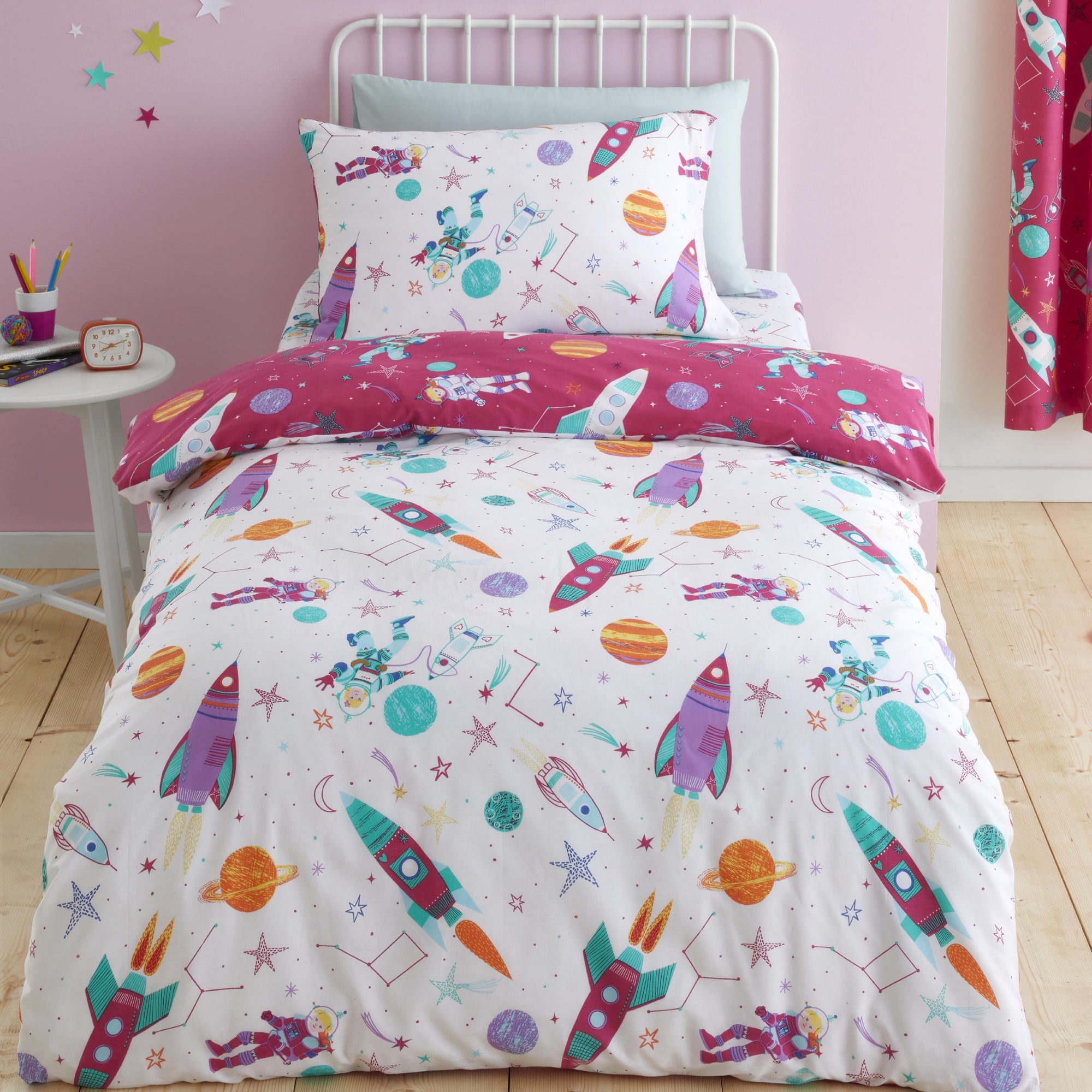 Duvet Cover Set Super Sonic Girls by Bedlam in Pink